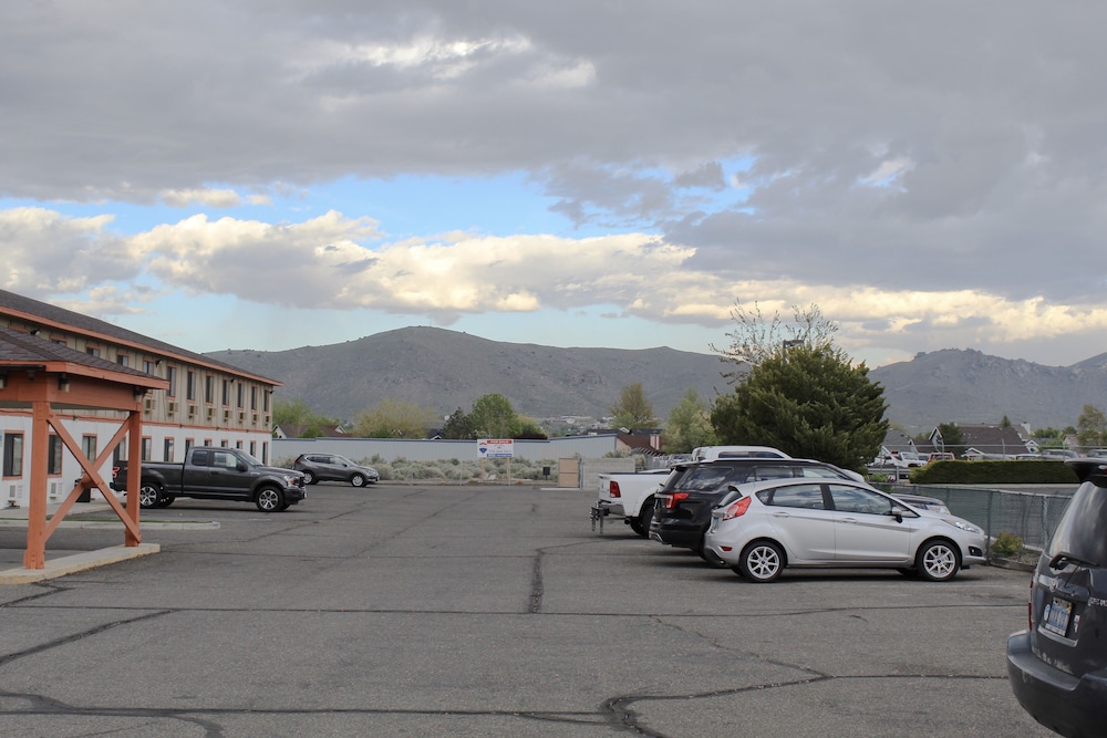 Super 8 by Wyndham Carson City/Lake Tahoe 26/28