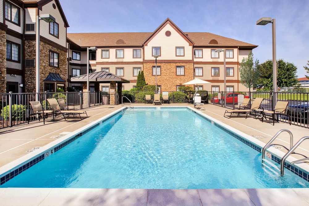 Staybridge Suites Louisville-East 5/61