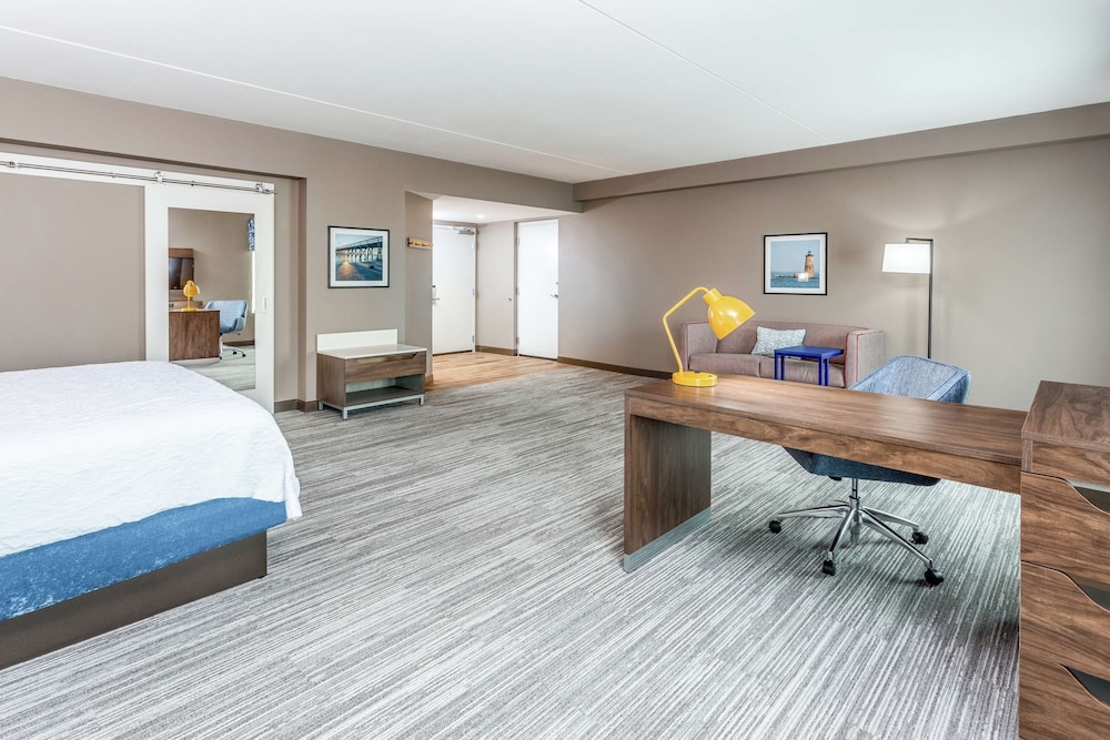 Hampton Inn & Suites Kittery-Portsmouth 22/45