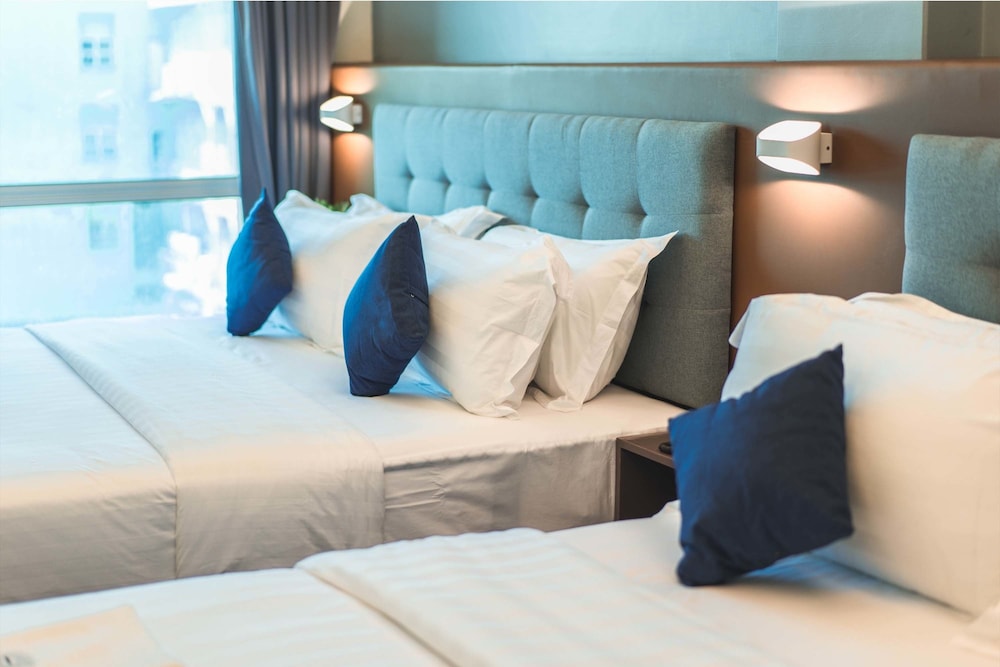 Henia Hotel 28/45