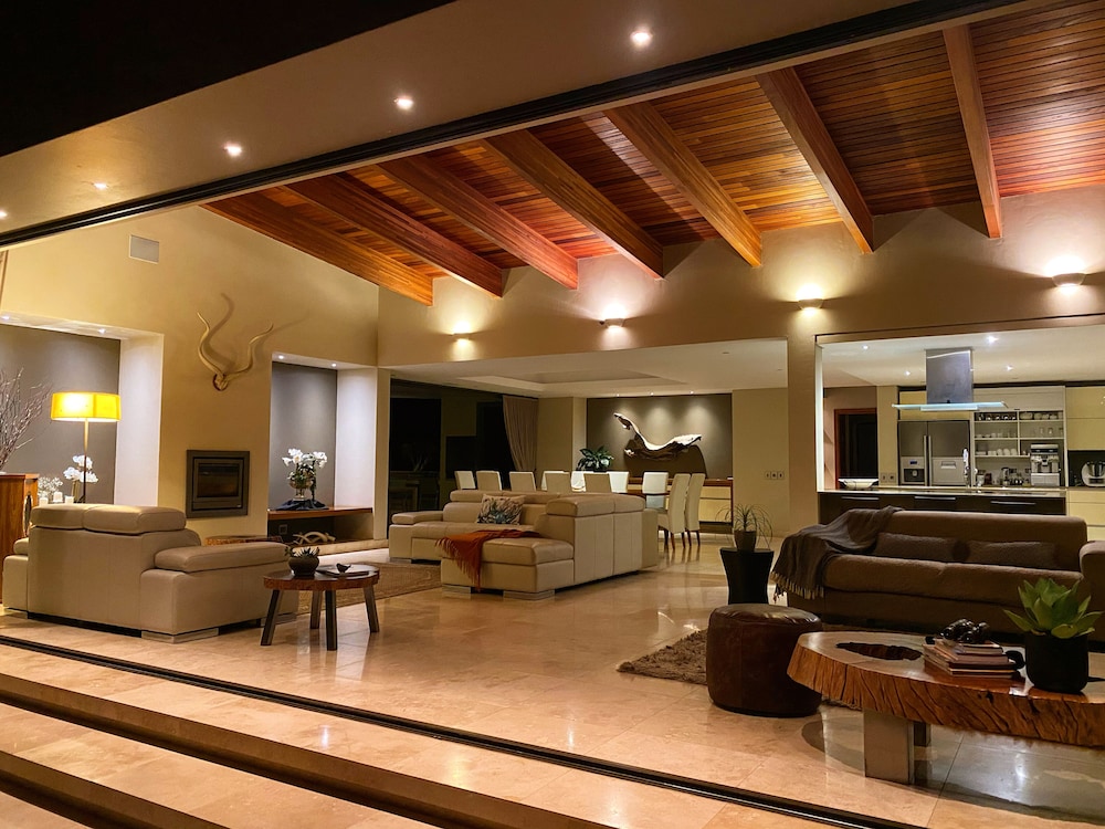 Umvangati House 33/50