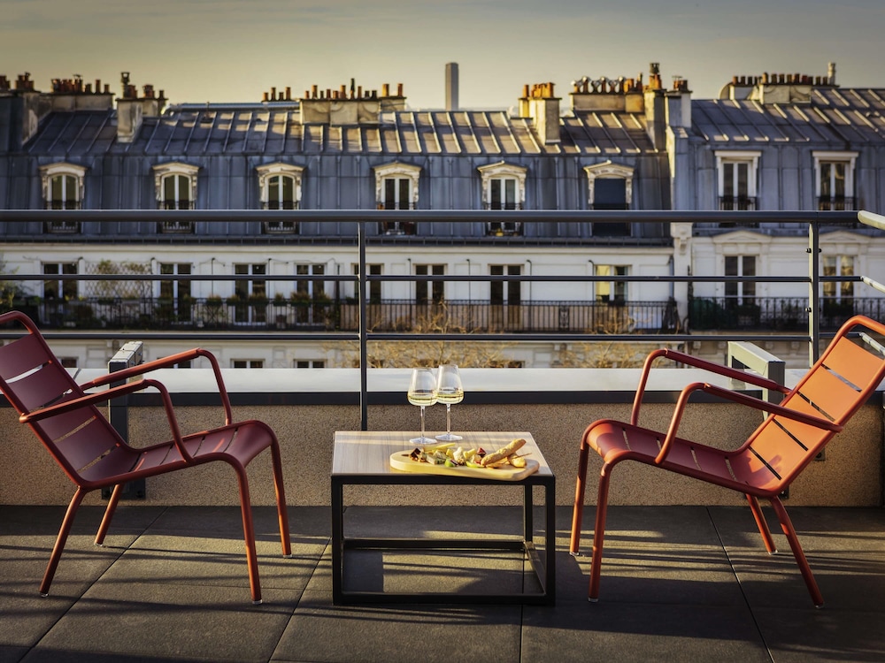NOVOTEL BELLEVILLE PARIS 20 62/69