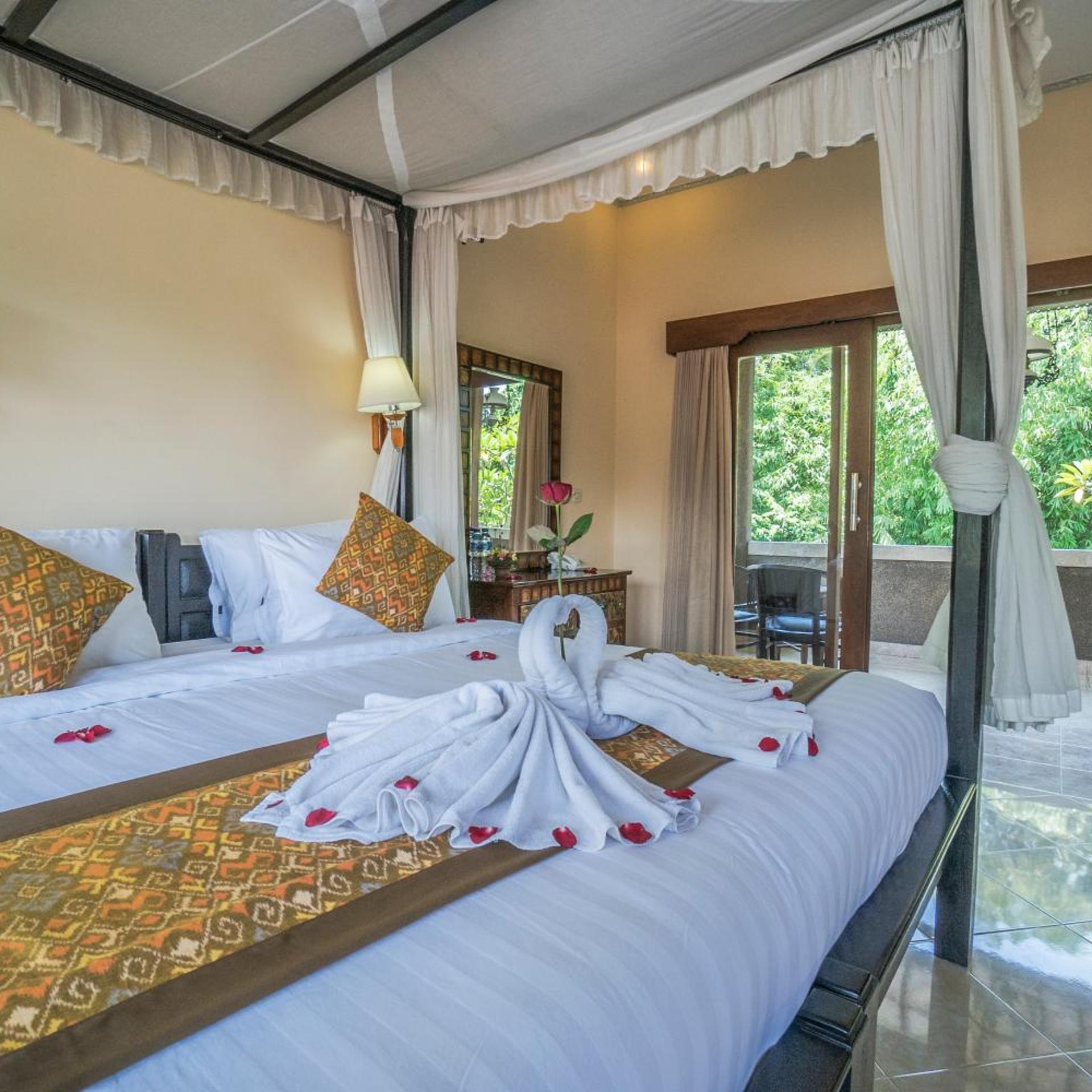 Deluxe, Double or Twin Bed
