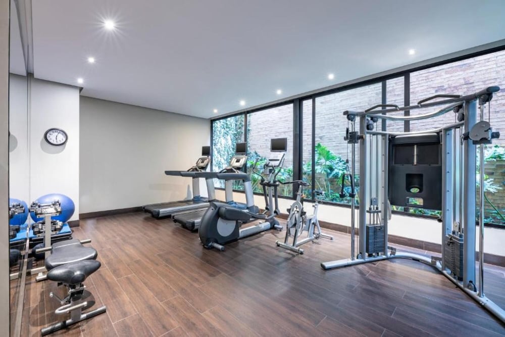 Hotel 93 Luxury Residences 35/69