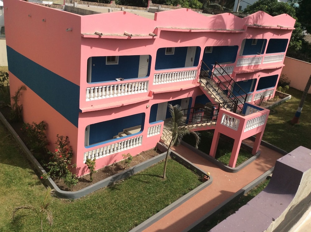 Mansea Beach Hotel 6/65