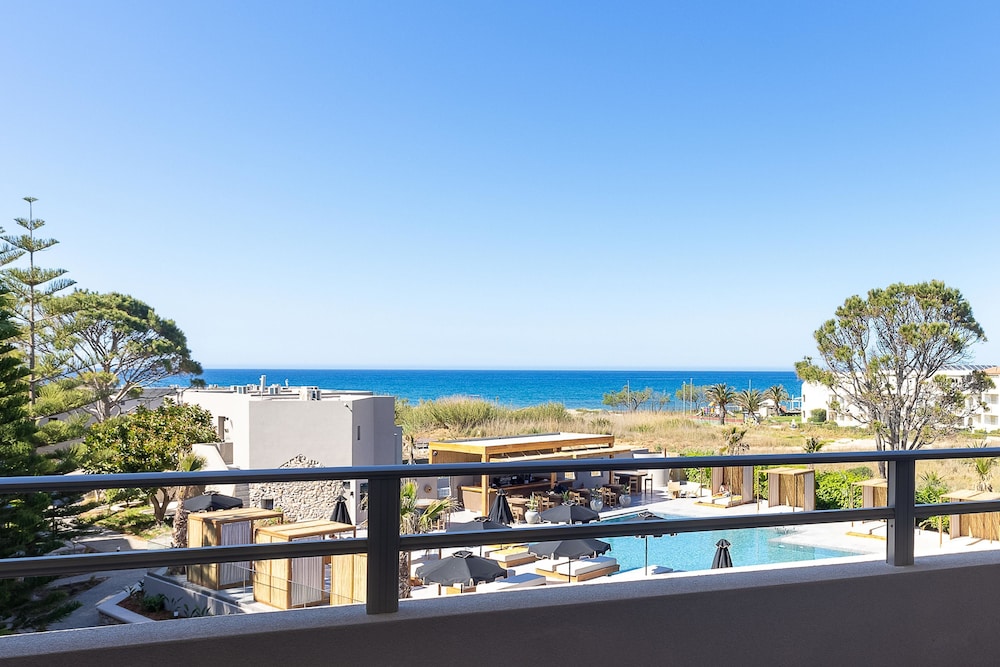 Eliros Mare Beachfront Poem Hotel 90/93