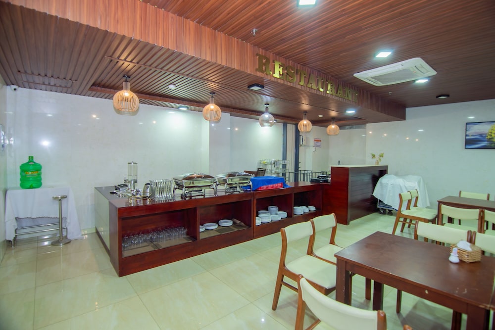 Quoc Cuong Center Hotel 36/49