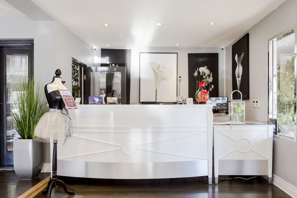 La Sky Boutique 14/70