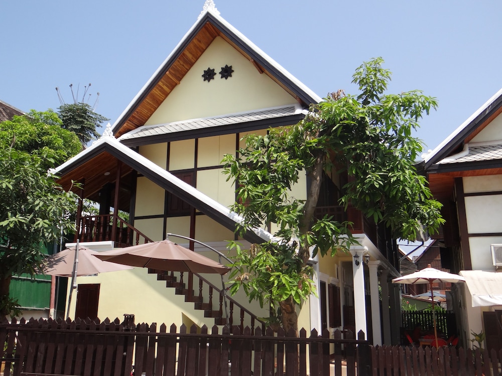 Villa Somphong 4/50
