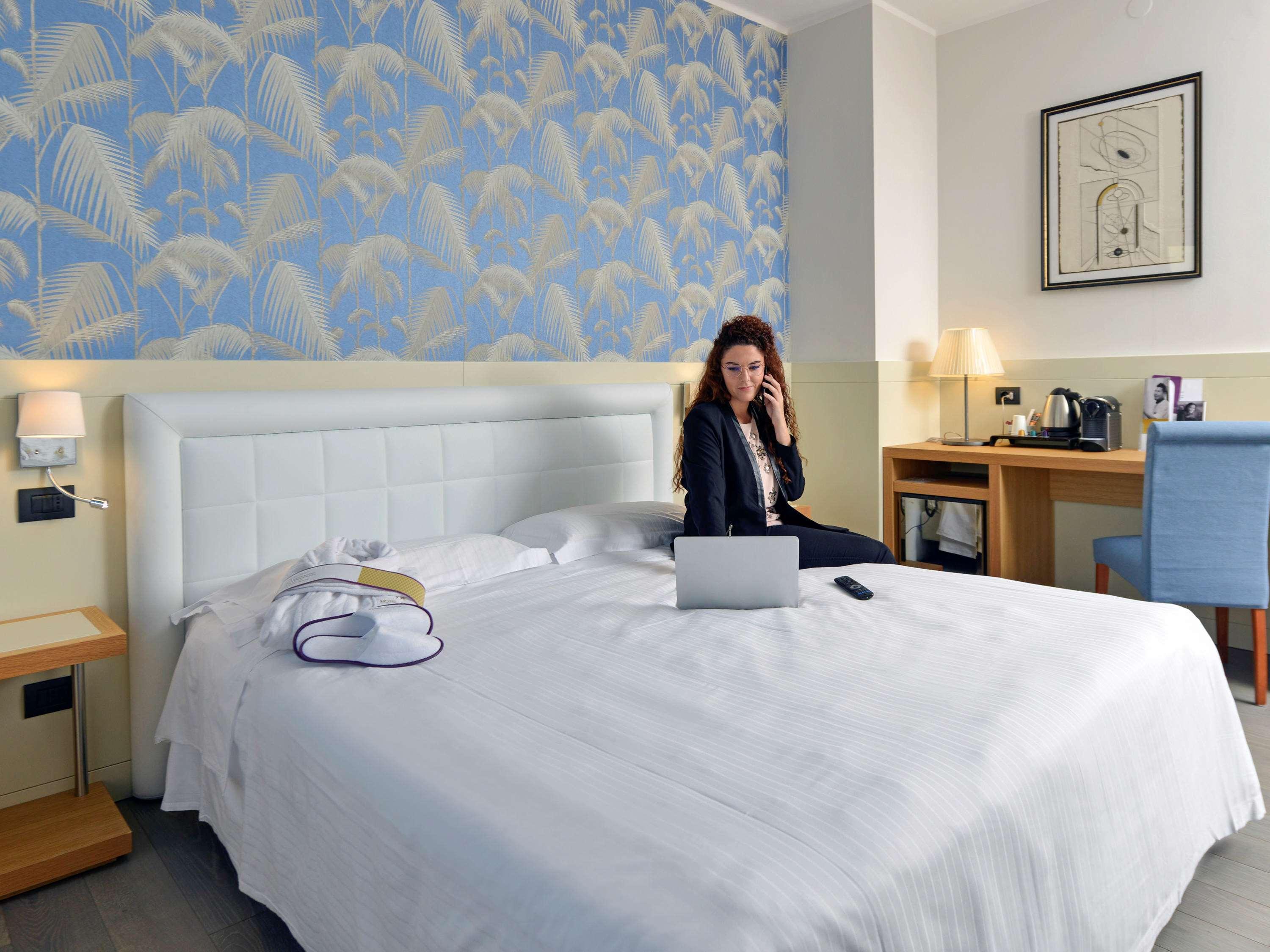 Privilege, Double Bed