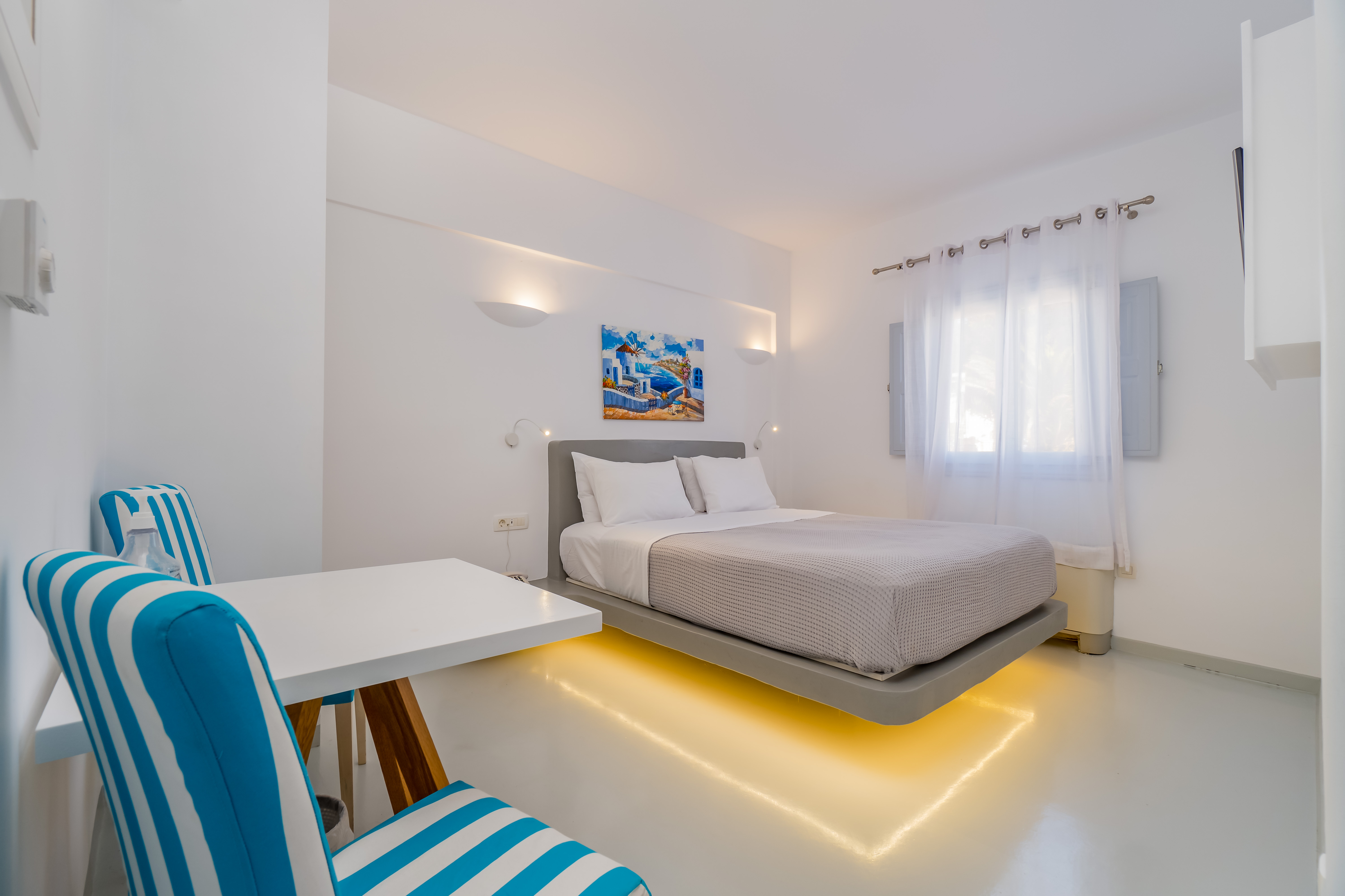Deluxe, Double or Twin Bed