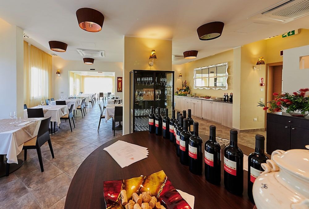 Varo Village Hotel 31/39