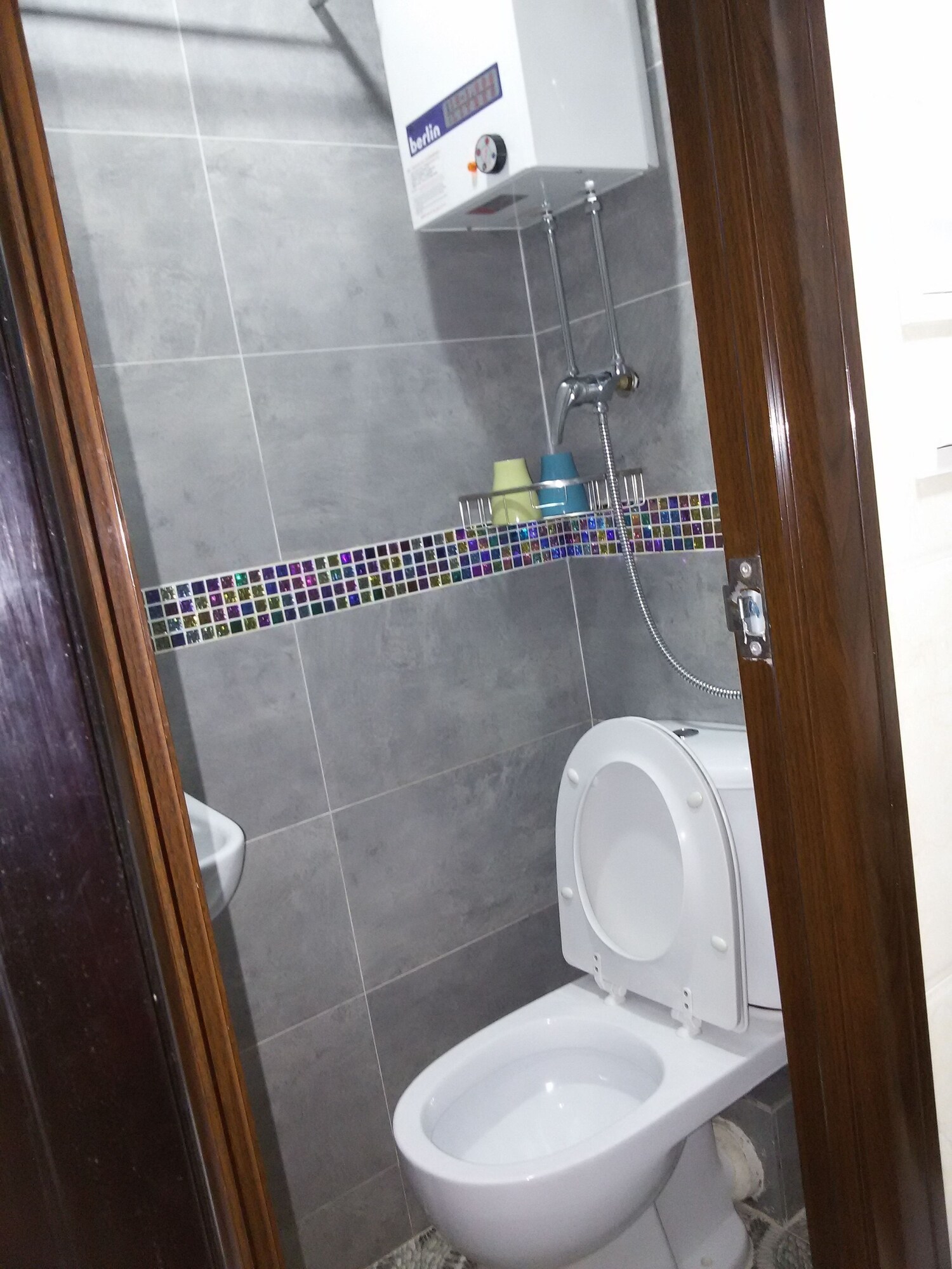 ROOM, TWIN BEDS, PRIVATE BATHROOM