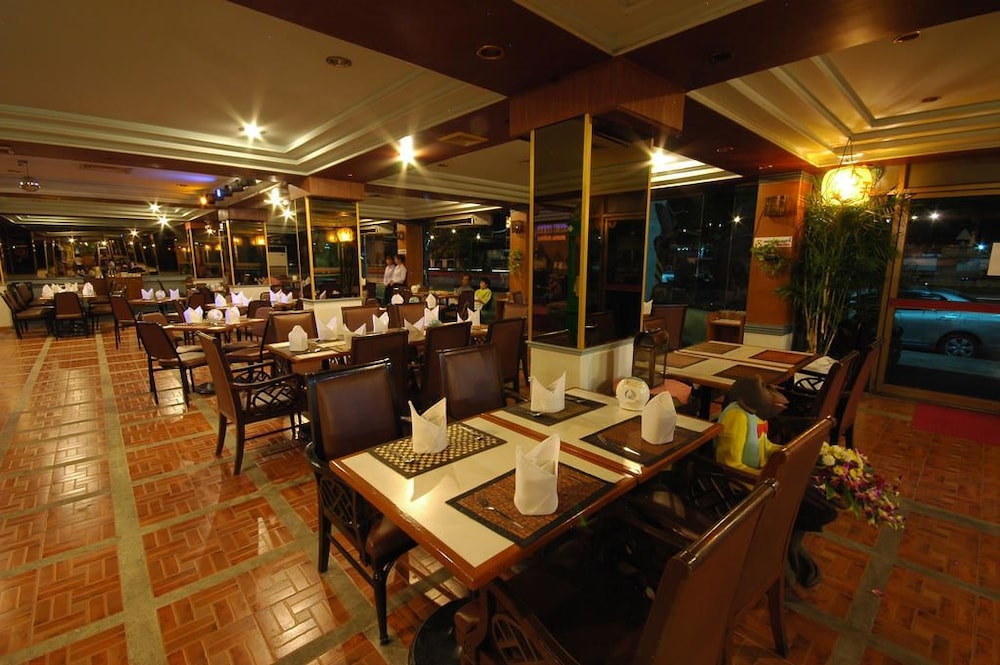 Lopburi Inn Hotel 26/46