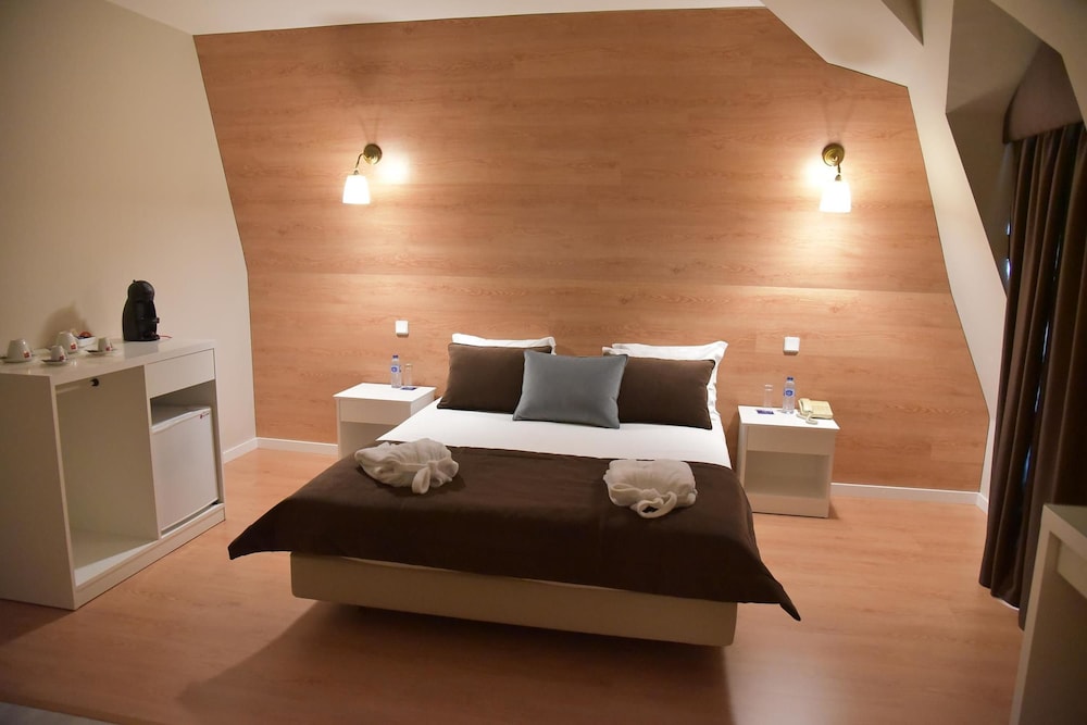 Douro Park Hotel 26/75