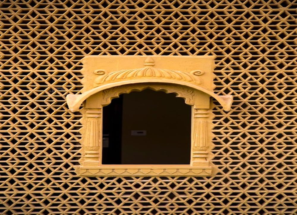 Sairafort Sarovar Portico 14/33