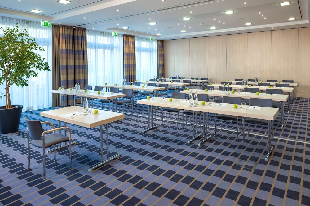 Essential by Dorint Berlin-Adlershof 45/50