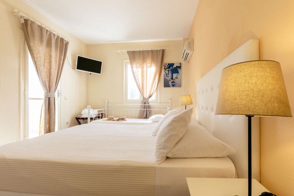Mikri Vigla Hotel 13/45