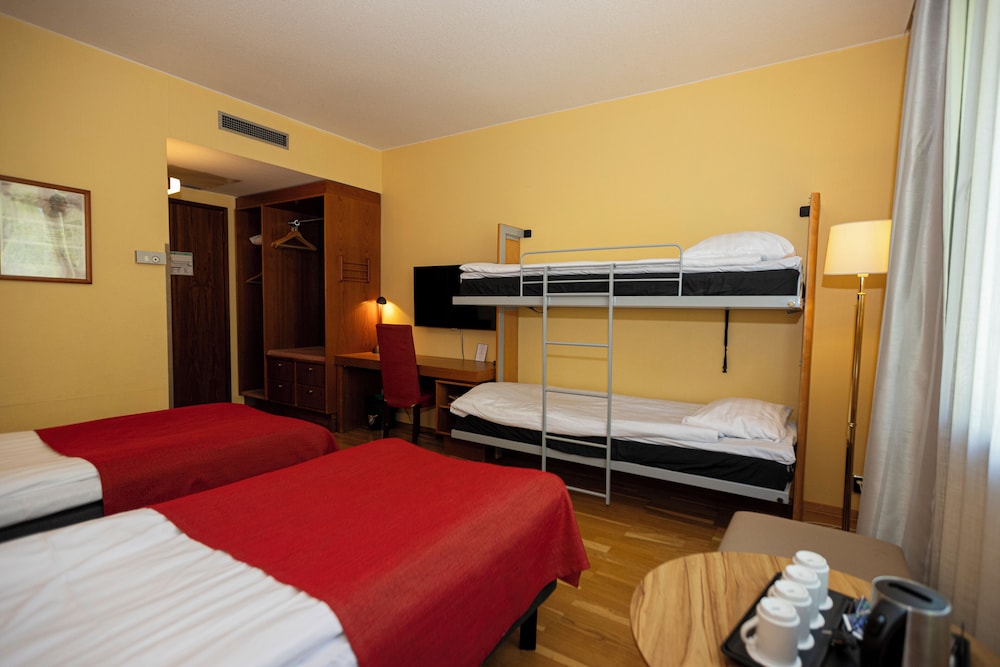 Standard, Quadruple, Twin Beds, Bunk Bed