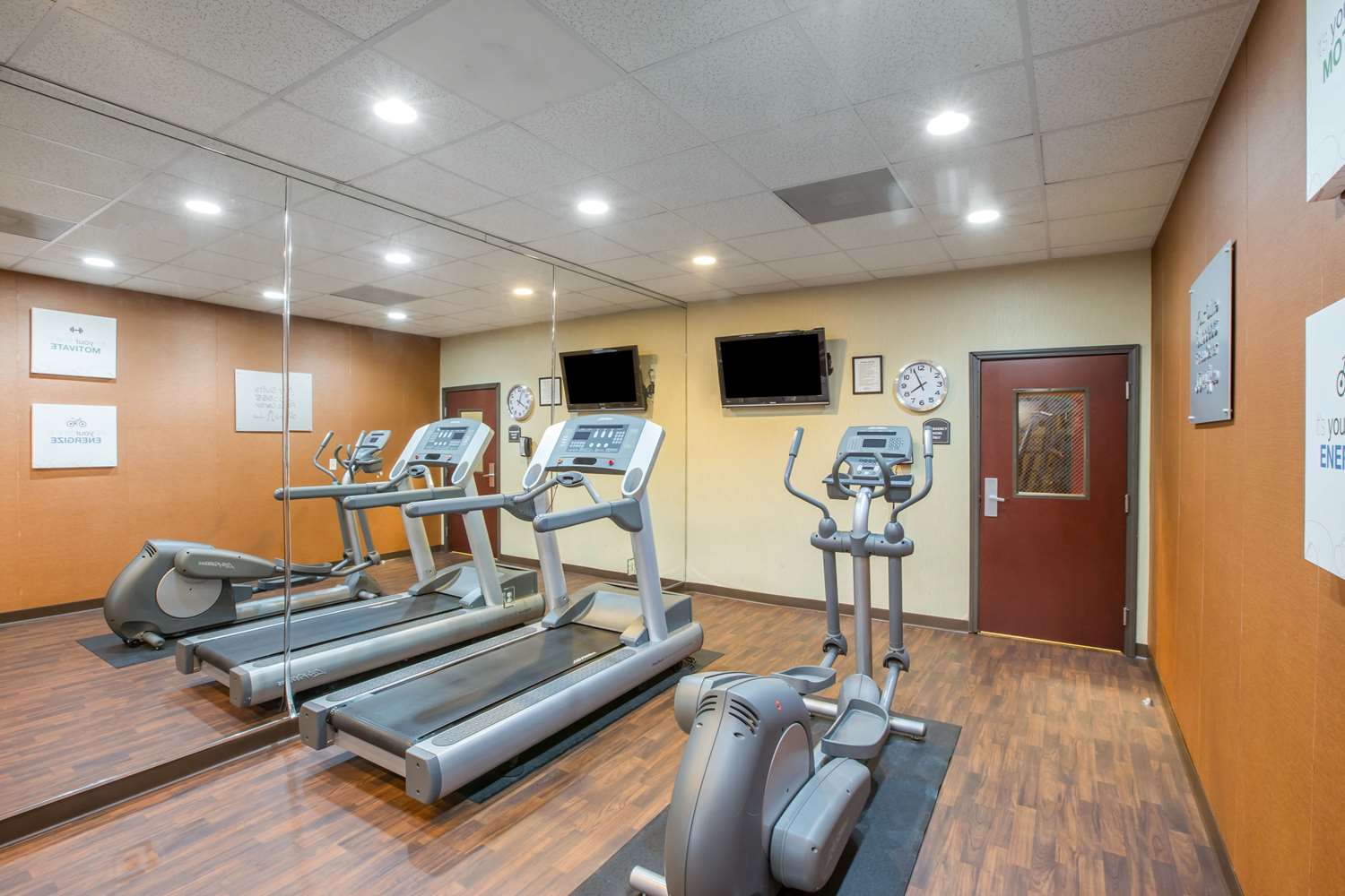 Comfort Suites Locust Grove Atlanta South 15/25