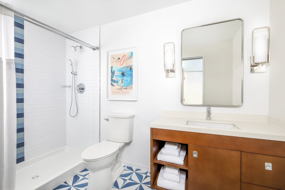 Limetree Beach Resort by Club Wyndham 32/84