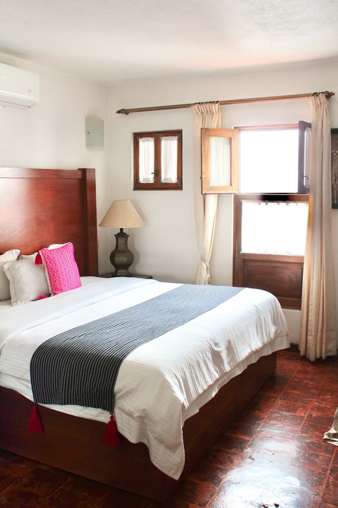 EL SERAFIN HOTEL BOUTIQUE 23/80