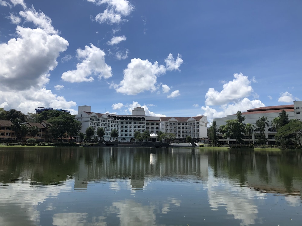 Flamingo Hotel by The Lake Kuala Lumpur 6/61