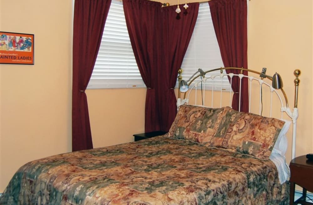 Anchorage Walkabout Town B&B 6/43