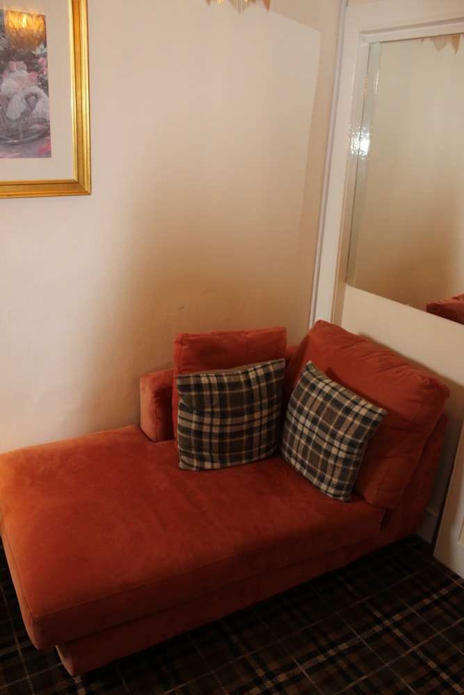 Pitfaranne Guest House 28/50