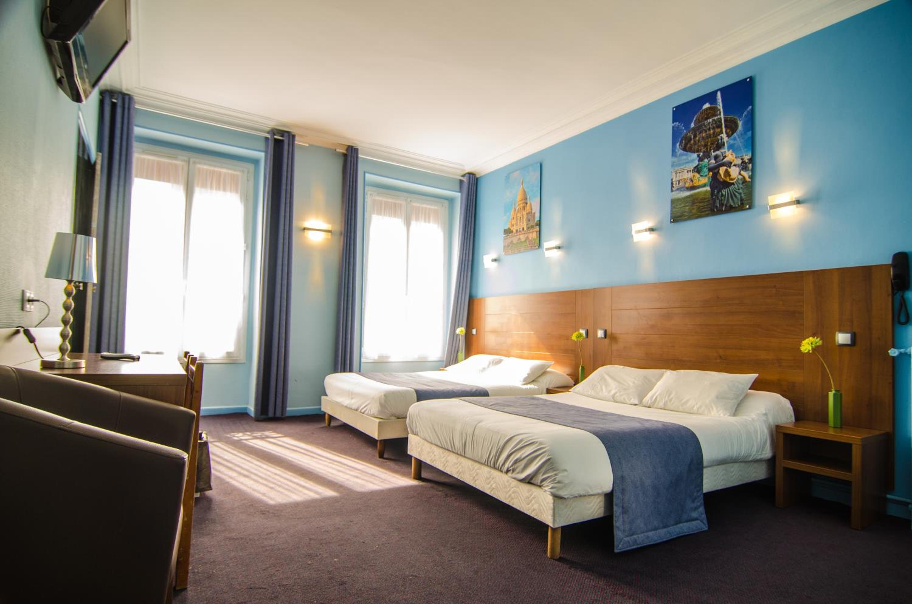 ROOM, QUADRUPLE