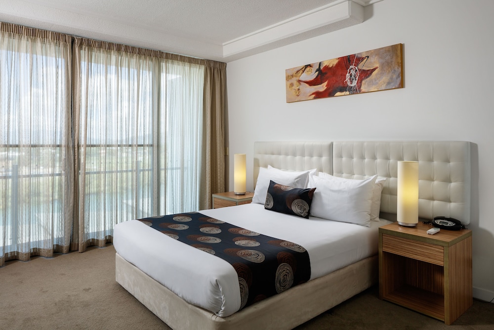 2 BEDROOMS, APARTMENT