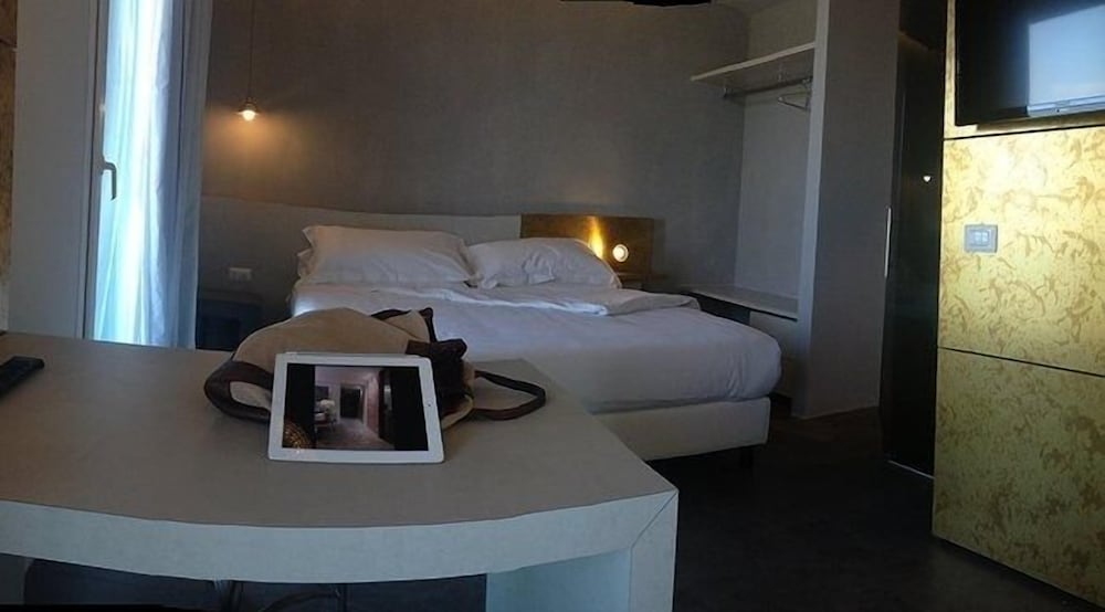 Bell Suite Hotel 9/35