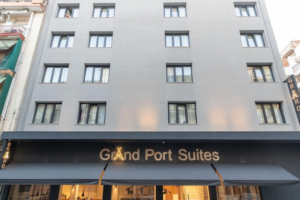 Grand Port Suites Thessaloniki 1/26