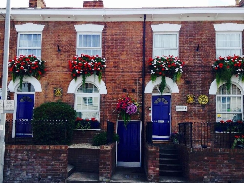 Admiral Blake Guest House 24/31