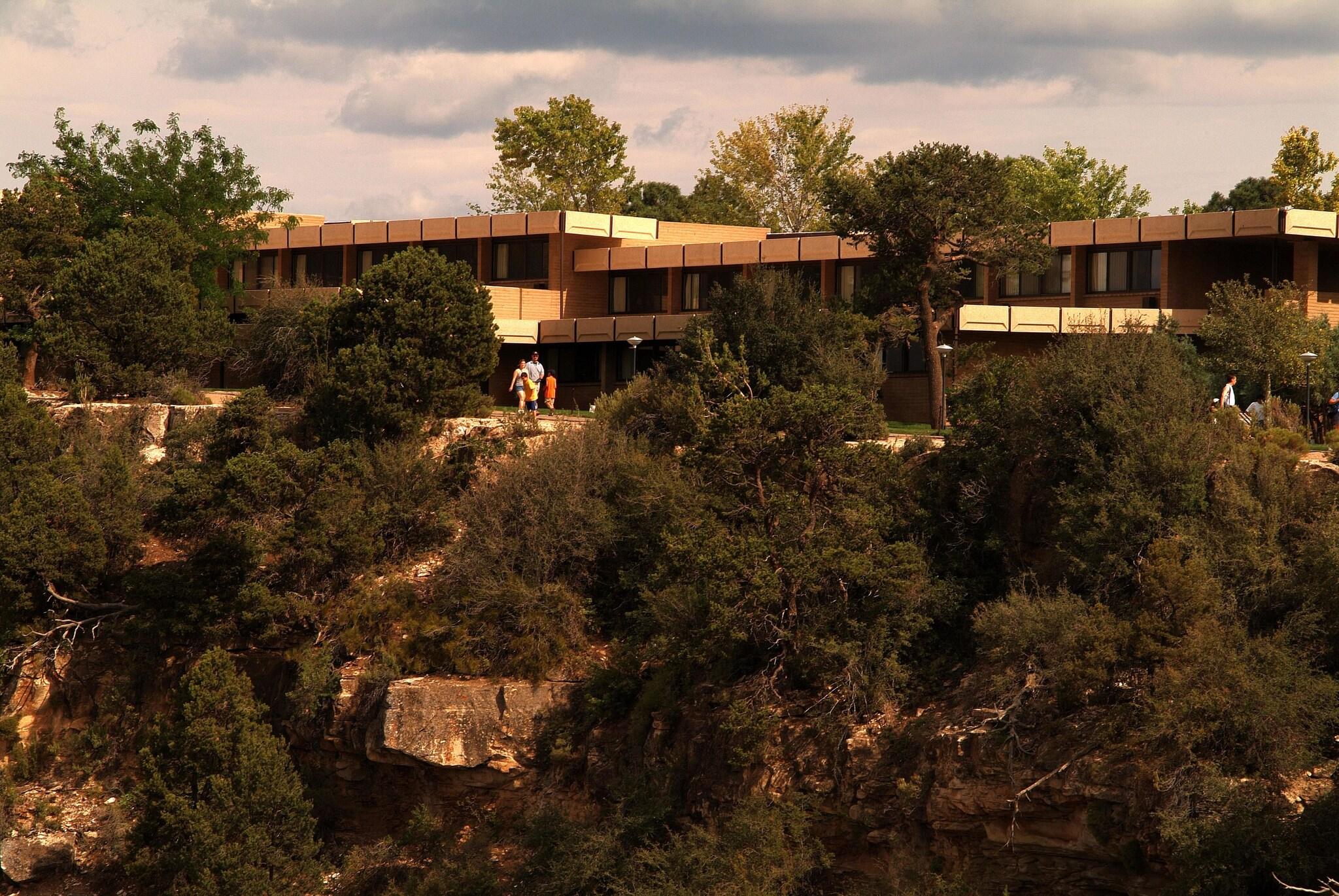Thunderbird Lodge 17/22