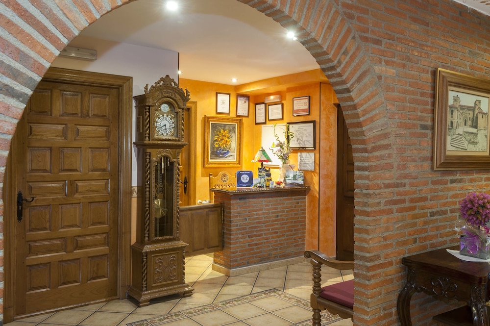 Posada Araceli 6/50