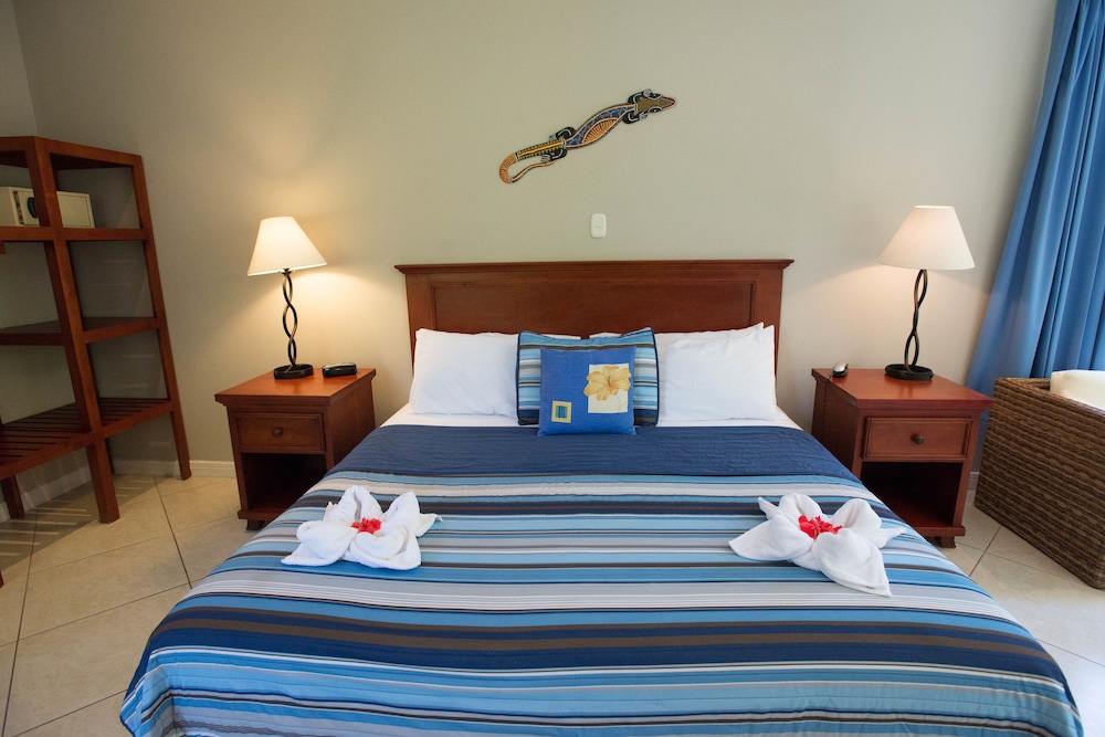 The Hideaway Hotel 23/65