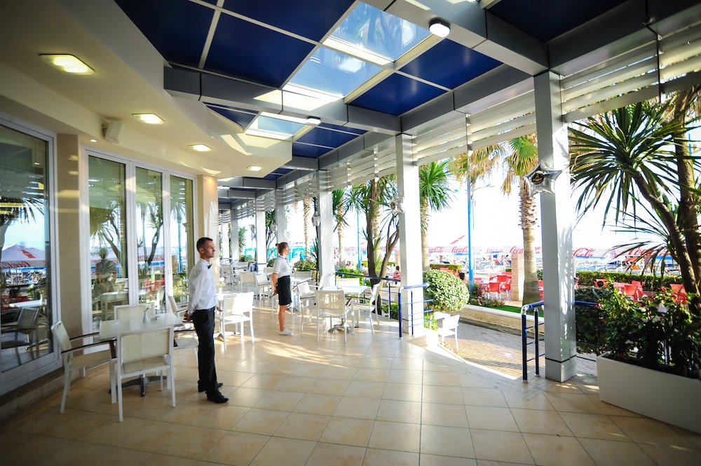 Iliria Internacional Hotel 30/50