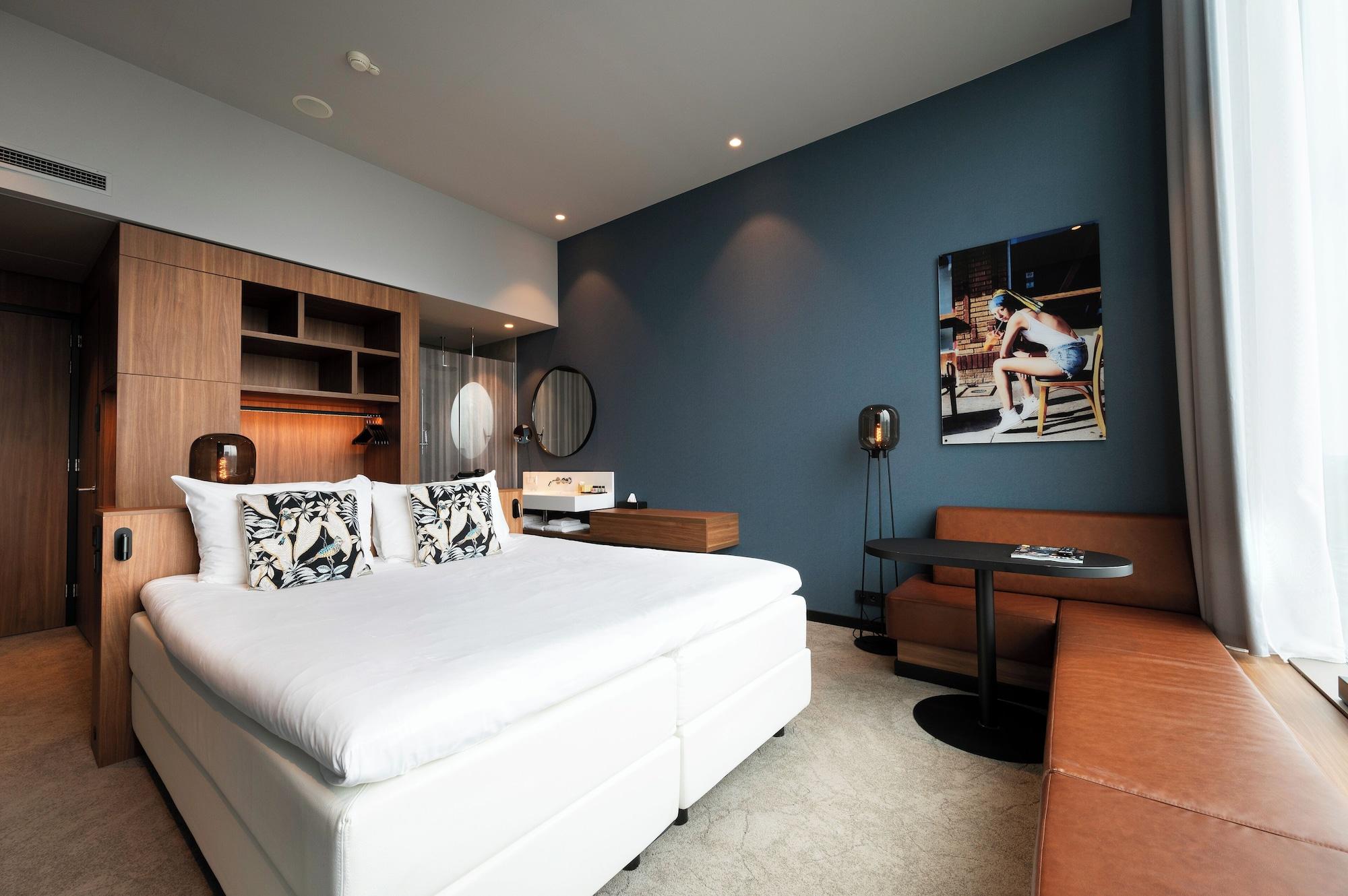 Sky, Comfort, Top Floor