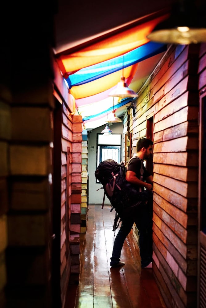 Here Hostel 38/66