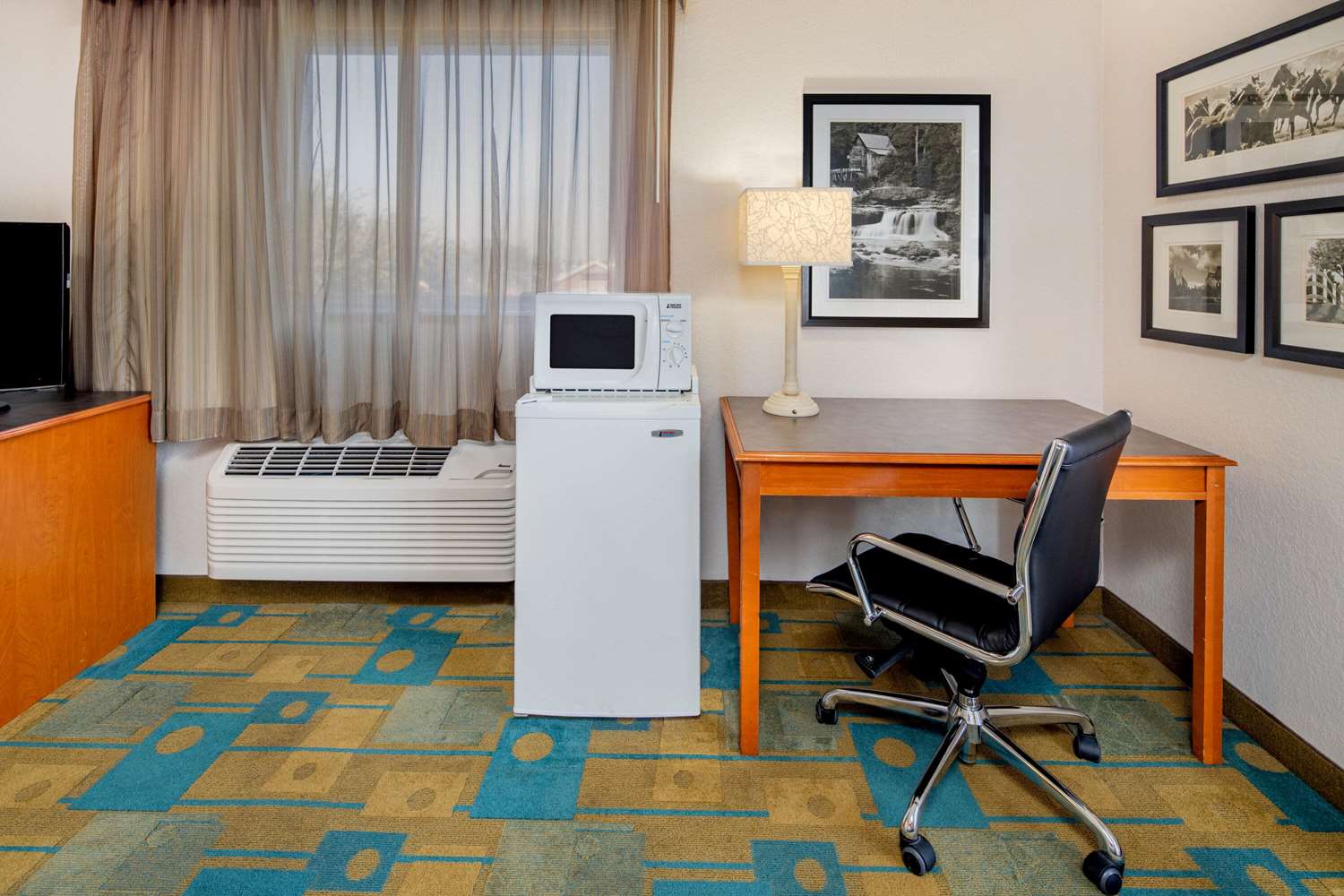 La Quinta Inn & Suites by Wyndham Irvine Spectrum 43/49