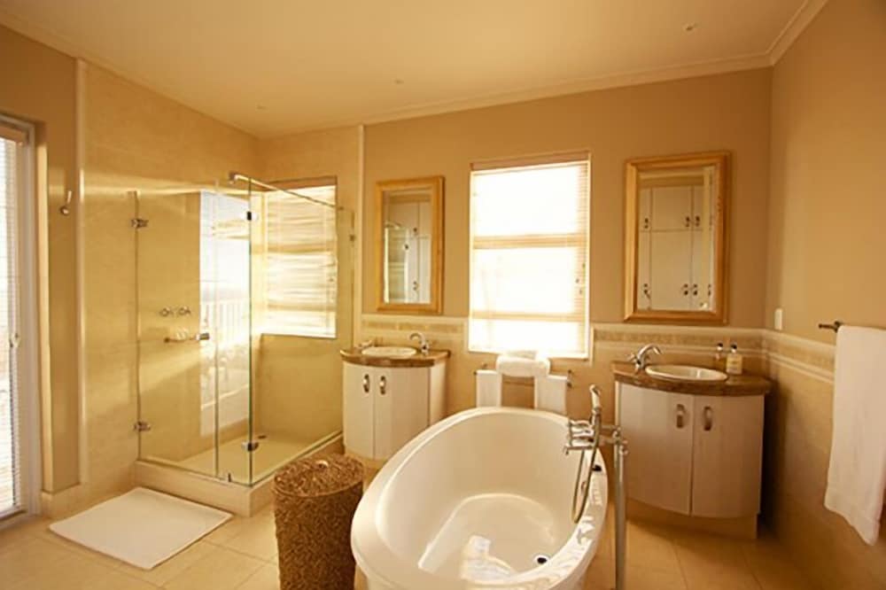 Pinnacle Point Golf Estate Fynbos 5 32/33