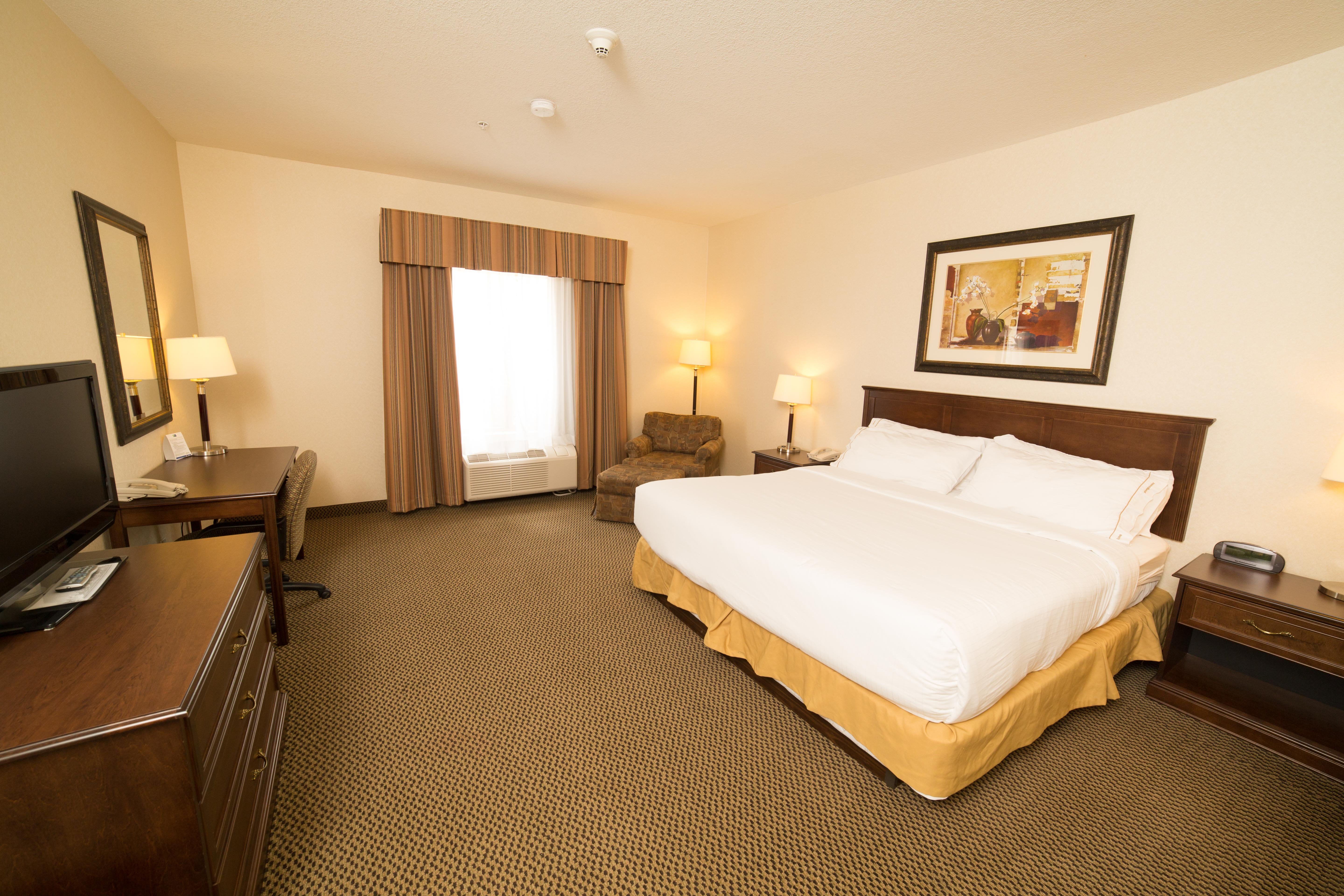 Holiday Inn Express Suites Slave Lake 28/69