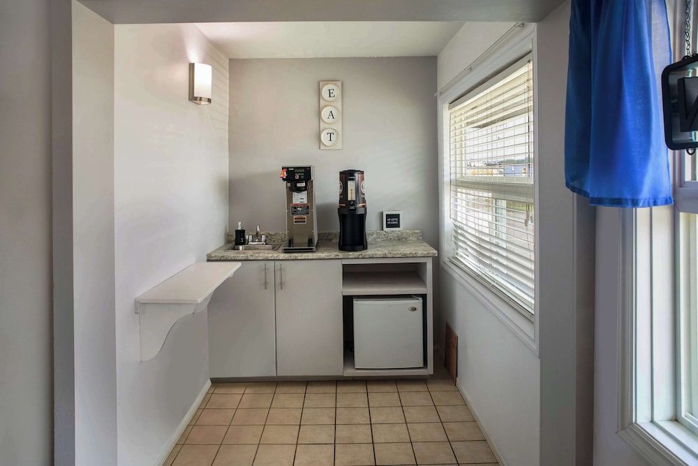 Canadas Best Value Inn Fort St John 21/21