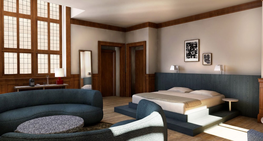 Suite, King Bed