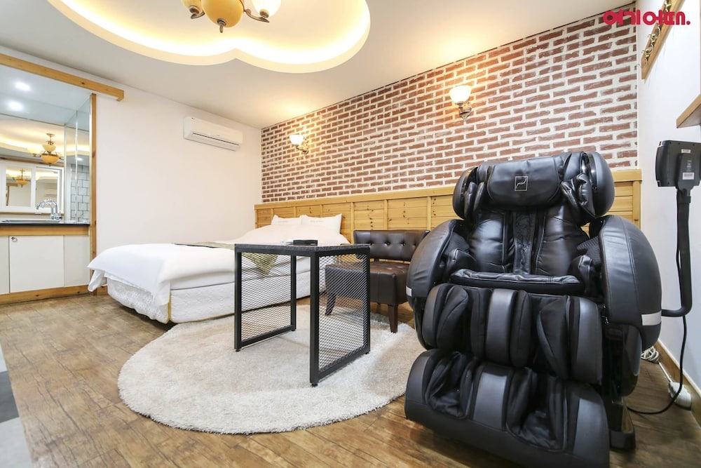 Cheonan Business Hotel 34/50