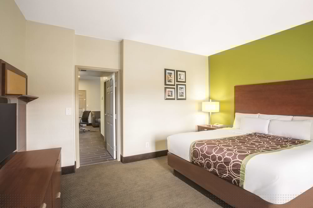 La Quinta Inn & Suites by Wyndham Conference Center Prescott 8/44