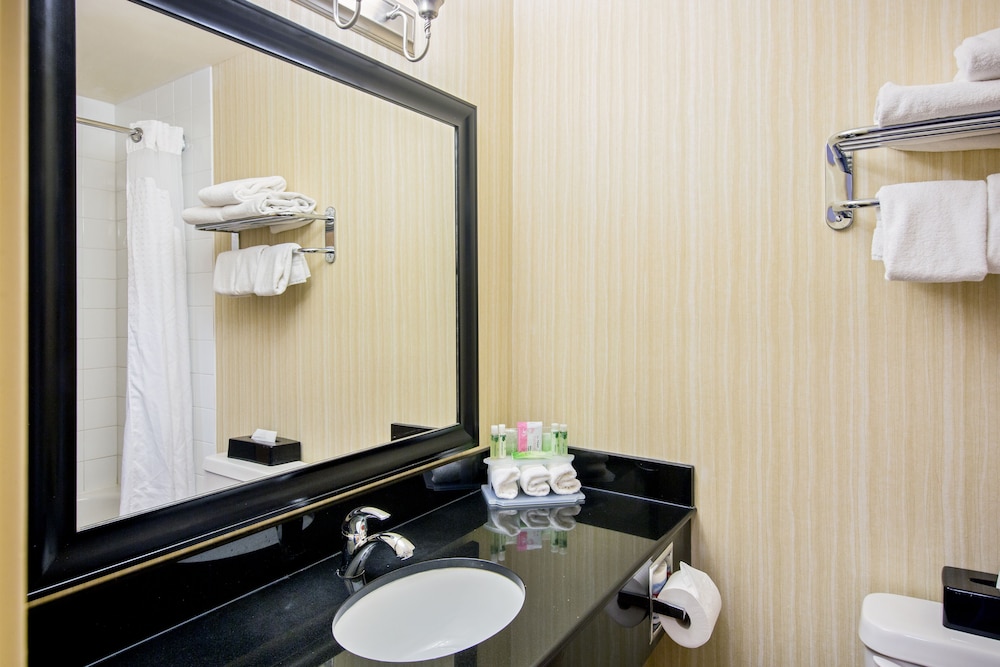 Ramada by Wyndham Prince Albert 13/52