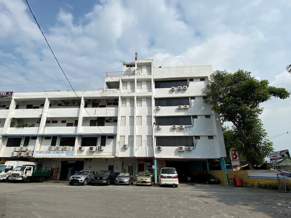 OYO 89540 B Hotel Penang 54/56
