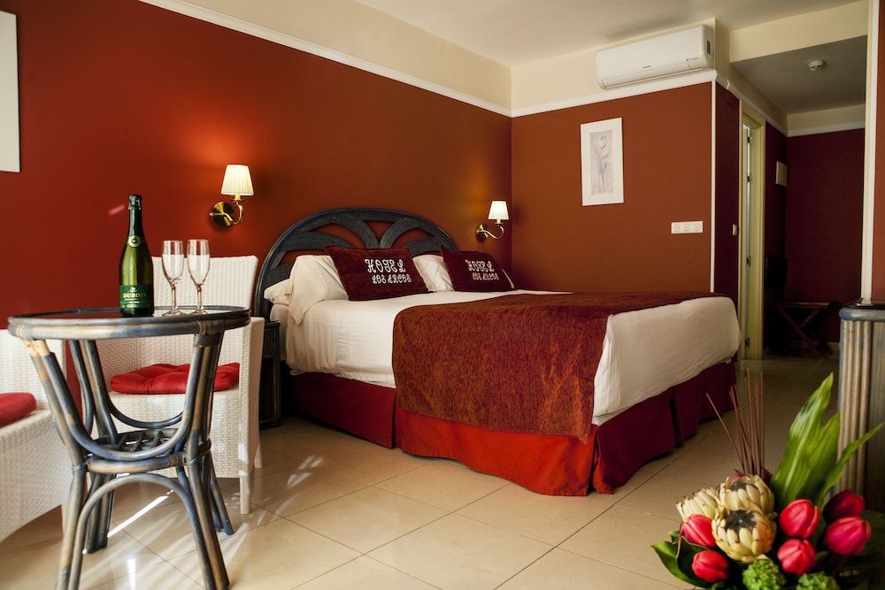 Hotel Los Arcos 43/63